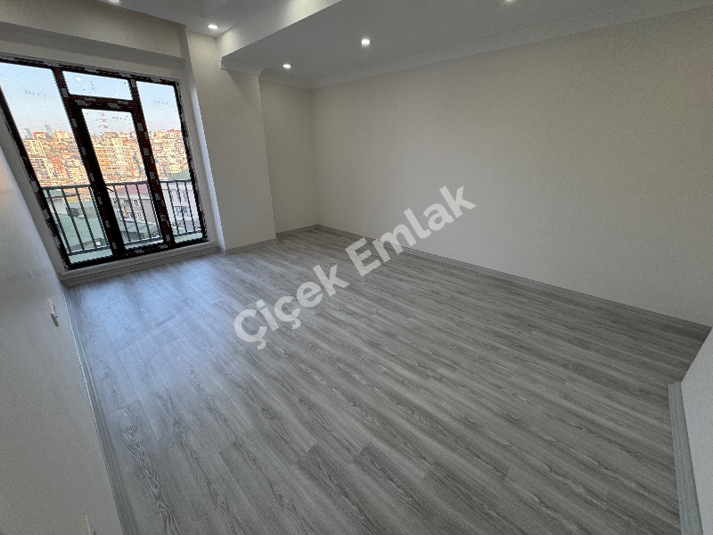 Alibeyköy Metro'ya 5 Dk 6.Kat Manzaralı 2+1 Balkonlu Sıfır Satılık Daire