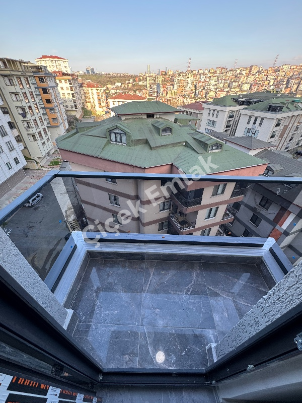 Alibeyköy Metro'ya 5 Dk 6.Kat Manzaralı 2+1 Balkonlu Sıfır Satılık Daire