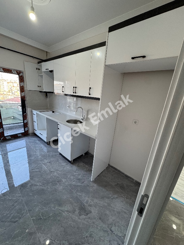 Alibeyköy Metro'ya 5 Dk 6.Kat Manzaralı 2+1 Balkonlu Sıfır Satılık Daire