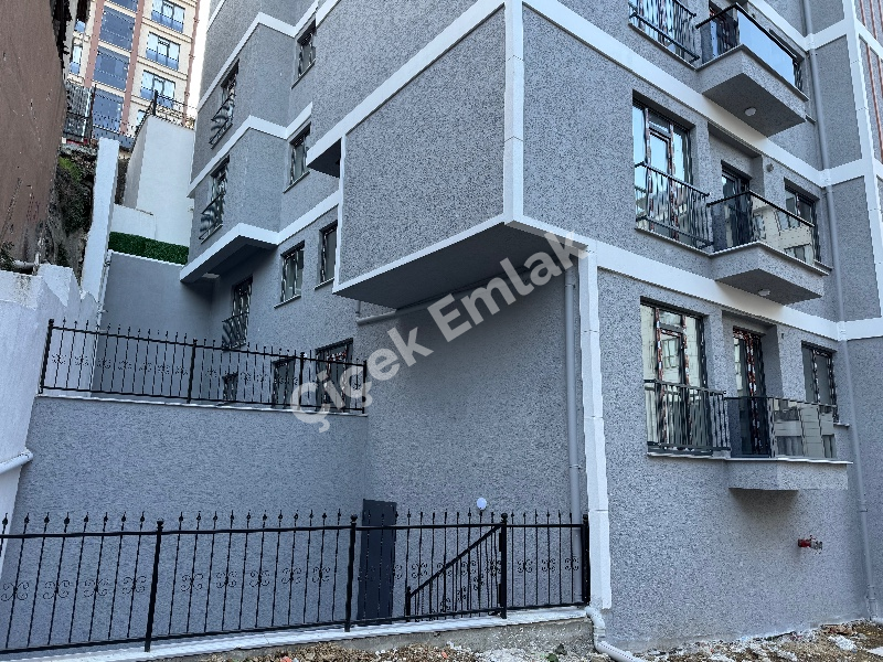 Alibeyköy Metro'ya 5 Dk 6.Kat Manzaralı 2+1 Balkonlu Sıfır Satılık Daire