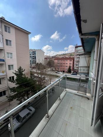 AFYON ÜÇOK EMLAKTAN ÖRNEKEVELER MAH 2+1 95M² TEMİZ BAKIMLI SATILIK DAİRE 