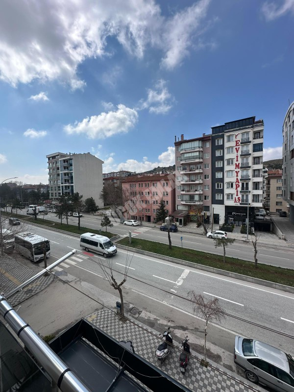 AFYON ÜÇOK EMLAKTAN ÖRNEKEVELER MAH 2+1 95M² TEMİZ BAKIMLI SATILIK DAİRE 