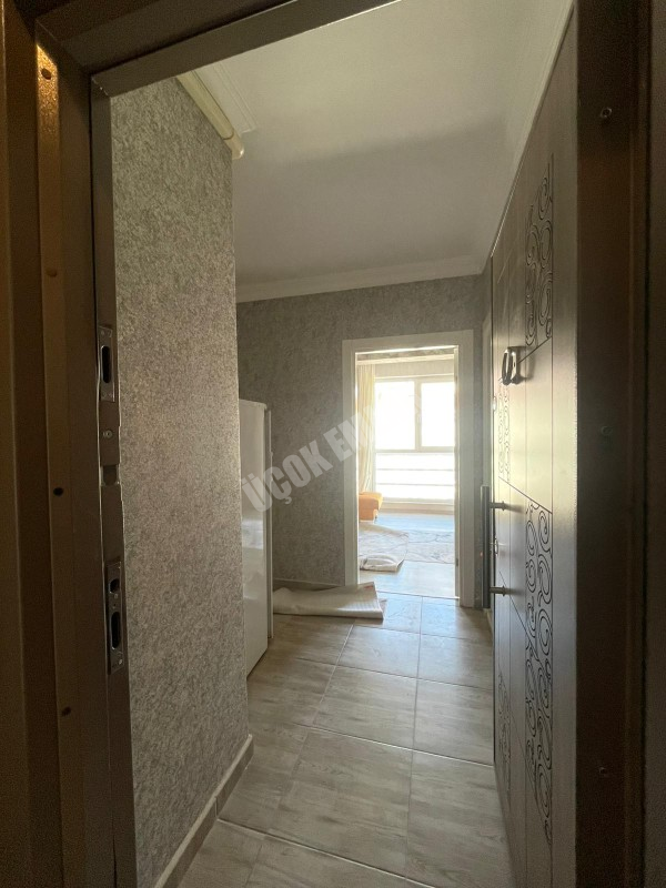 AFYON ÜÇOK EMLAKTAN ERENELER MAH TEMİZ BAKIMLI EŞYALI 2+0 50M² KİRALIK DAİRE 