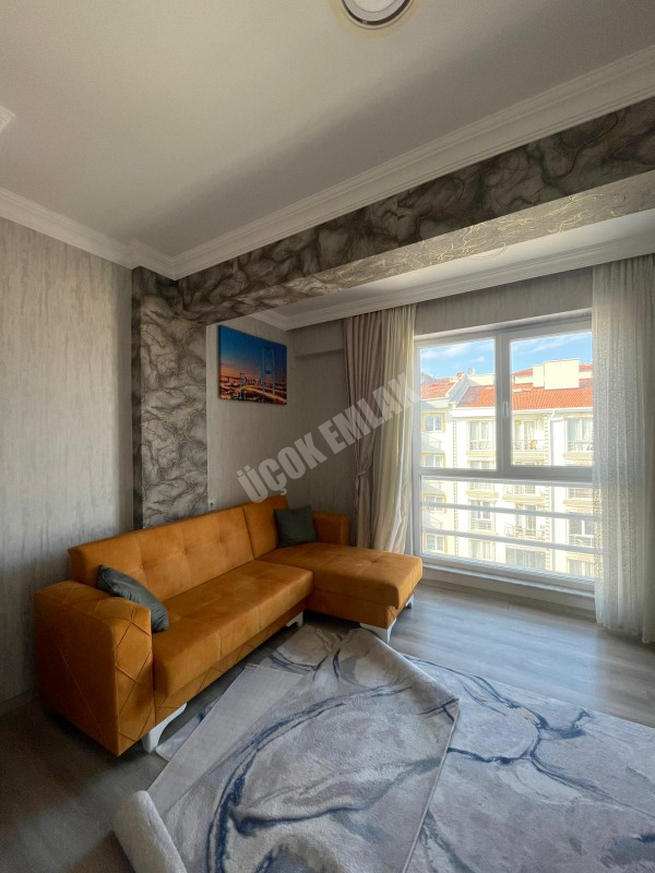 AFYON ÜÇOK EMLAKTAN ERENELER MAH TEMİZ BAKIMLI EŞYALI 2+0 50M² KİRALIK DAİRE 
