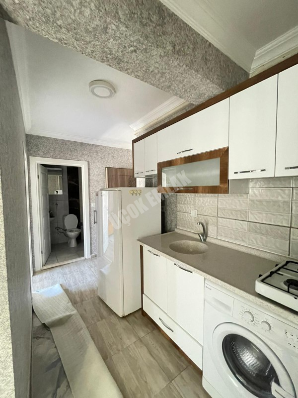 AFYON ÜÇOK EMLAKTAN ERENELER MAH TEMİZ BAKIMLI EŞYALI 2+0 50M² KİRALIK DAİRE 