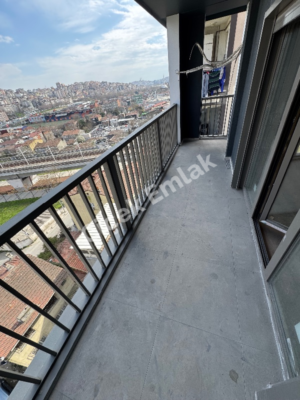 Alibeyköy Metro’ya 2 Dk Otoparklı 3+1 Sıfır Satılık Daire