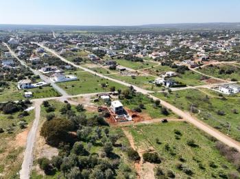Didim Zümrüttepe de Satılık Köşe Başı İmarlı Arsa