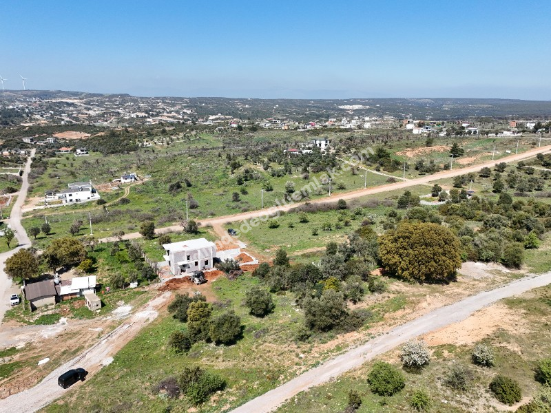 Didim Zümrüttepe de Satılık Köşe Başı İmarlı Arsa