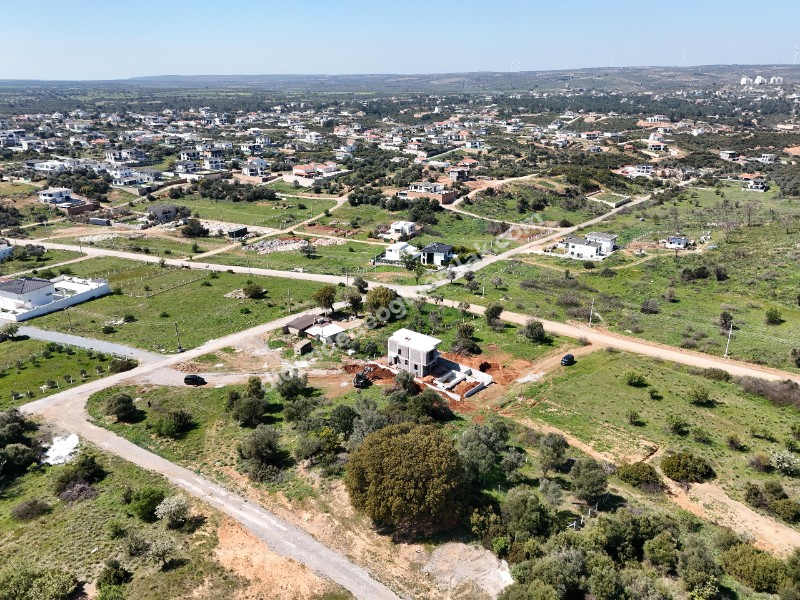 Didim Zümrüttepe de Satılık Köşe Başı İmarlı Arsa