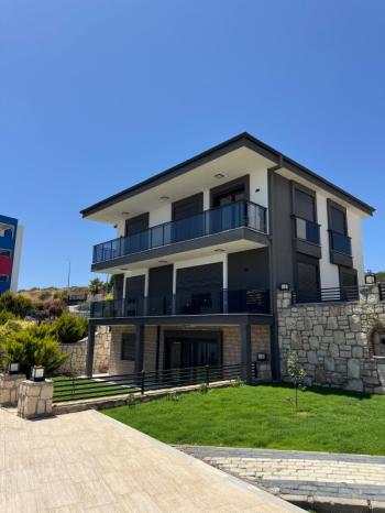 DİDİM HİSAR MAHALLESİ’NDE 5+2 ULTRA LÜKS TAM MÜSTAKİL VİLLA | 2 MUTFAK | 4 BANYO | SAUNALI | OTOPARKLI | OTOMATİK PANJUR | 175 m² NET | GENİŞ VE FERAHL YAŞAM ALANI! 