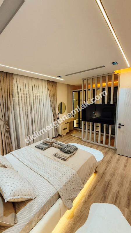 DİDİM EFELER’DE ULTRA LÜKS 3+1 TAM MÜSTAKİL VİLLA! | ÖZEL HAVUZ | FULL EŞYALI | 250 m² ARSA | 140 m² NET | EBEVEYN BANYOLU | OTO SULAMA | KALORİFER ALTYAPI | KAÇIRILMAYACAK FIRSAT!