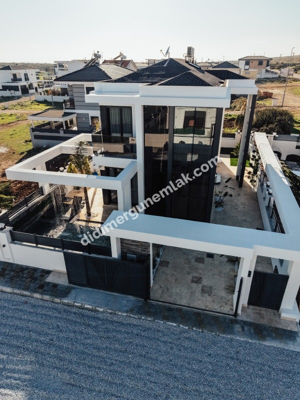 DİDİM EFELER’DE ULTRA LÜKS 3+1 TAM MÜSTAKİL VİLLA! | ÖZEL HAVUZ | FULL EŞYALI | 250 m² ARSA | 140 m² NET | EBEVEYN BANYOLU | OTO SULAMA | KALORİFER ALTYAPI | KAÇIRILMAYACAK FIRSAT!