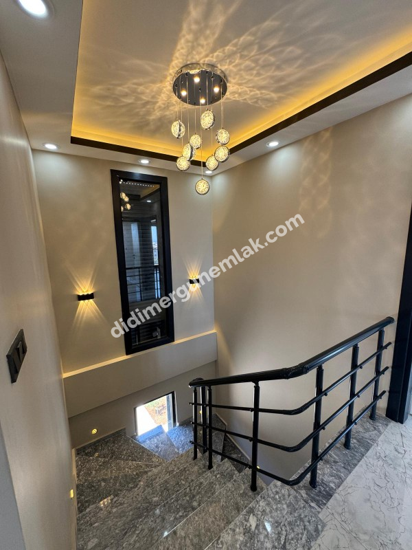 DİDİM HİSAR MAHALLESİ’NDE 5+2 ULTRA LÜKS TAM MÜSTAKİL VİLLA | 2 MUTFAK | 4 BANYO | SAUNALI | OTOPARKLI | OTOMATİK PANJUR | 175 m² NET | GENİŞ VE FERAHL YAŞAM ALANI! 