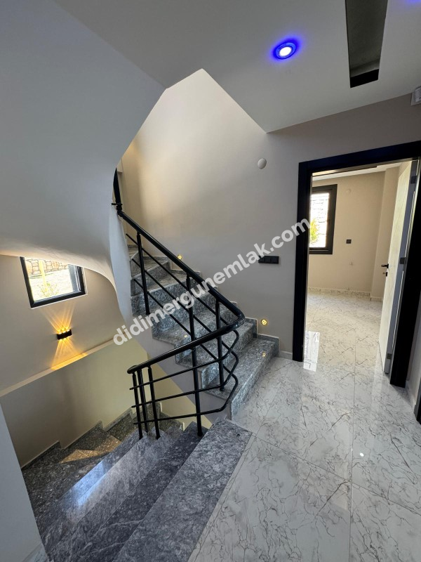 DİDİM HİSAR MAHALLESİ’NDE 5+2 ULTRA LÜKS TAM MÜSTAKİL VİLLA | 2 MUTFAK | 4 BANYO | SAUNALI | OTOPARKLI | OTOMATİK PANJUR | 175 m² NET | GENİŞ VE FERAHL YAŞAM ALANI! 