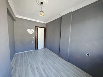 Didim Yeni Mahalle'de Yatırımlık & Bakımlı 2+1 Satılık Daire
