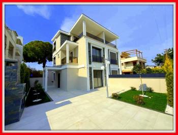Didim'de Denize 100 Metre Mesafede Satılık 3+1 Villa