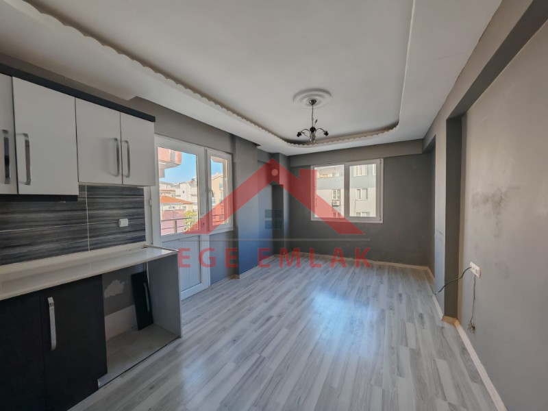 Didim Yeni Mahalle'de Yatırımlık & Bakımlı 2+1 Satılık Daire