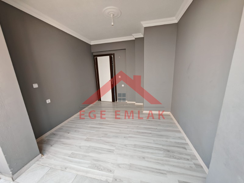 Didim Yeni Mahalle'de Yatırımlık & Bakımlı 2+1 Satılık Daire