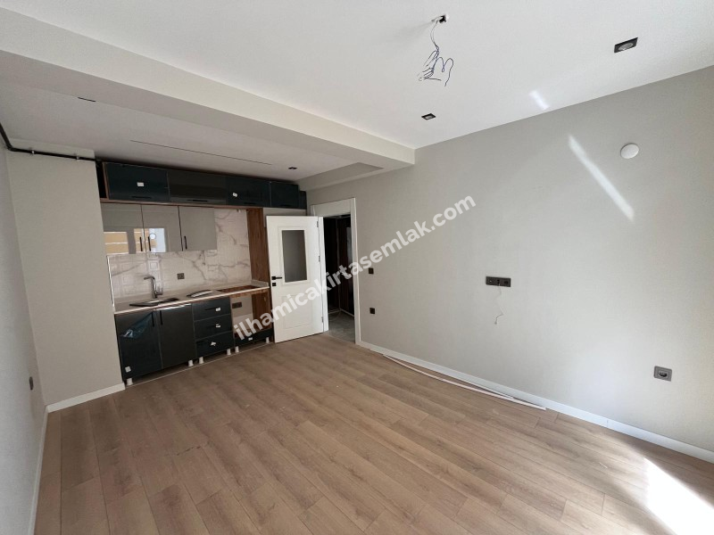 BAHÇIVAN MAHALLESİNDE SIFIR 1+1 SATILIK DAİRE