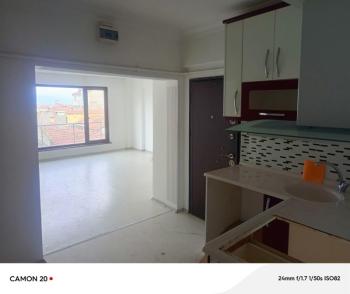 MUDANYA HALİTPAŞA 'da SAHİLE YAKIN DENİZ GÖRÜR SATILIK 2+1 DAİRE