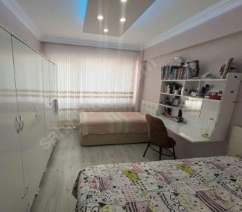 MUDANYA ÖMERBEY'DE SAHİLE YAKIN DENİZ GÖRÜR SATILIK ARA KAT 2+1 DAİRE
