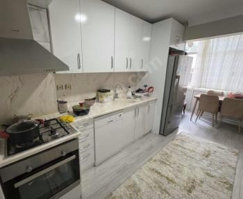 MUDANYA ÖMERBEY'DE SAHİLE YAKIN DENİZ GÖRÜR SATILIK ARA KAT 2+1 DAİRE