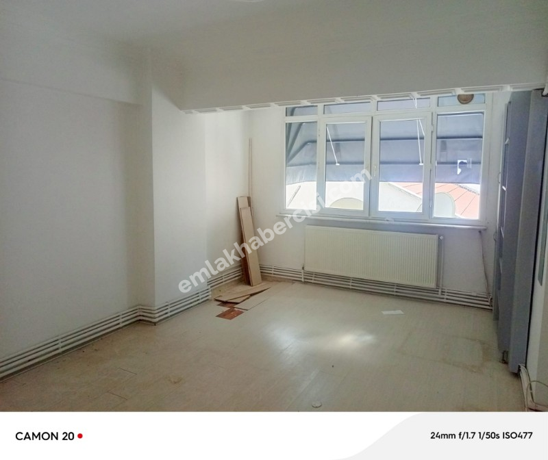 MUDANYA HALİTPAŞA 'da SAHİLE YAKIN DENİZ GÖRÜR SATILIK 2+1 DAİRE
