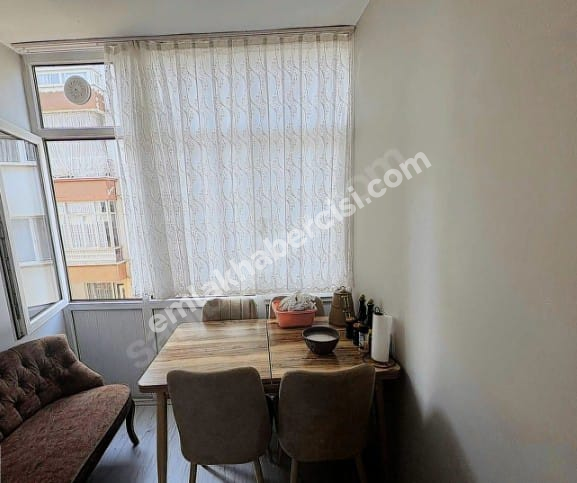 MUDANYA ÖMERBEY'DE SAHİLE YAKIN DENİZ GÖRÜR SATILIK ARA KAT 2+1 DAİRE