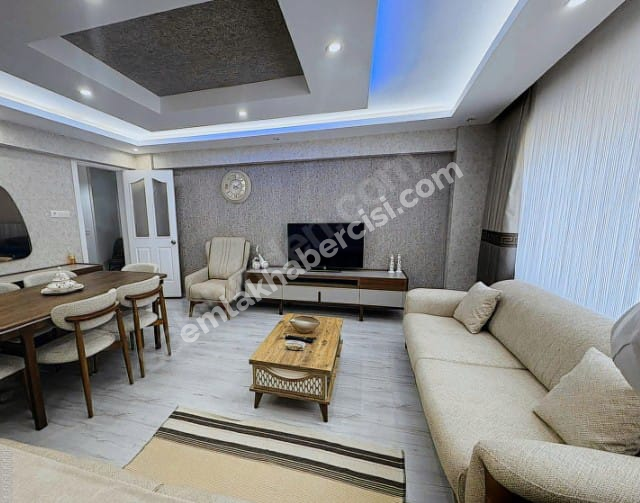 MUDANYA ÖMERBEY'DE SAHİLE YAKIN DENİZ GÖRÜR SATILIK ARA KAT 2+1 DAİRE