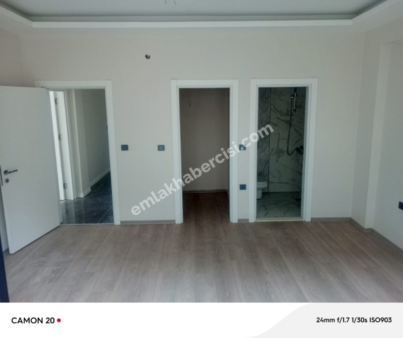 MUDANYA ÖMERBEY'DE 3 KATLI BLOKTA, DENİZ MANZARALI VE BAHÇELİ, SATILIK 3+1 YÜKSEK BAHÇE KATI