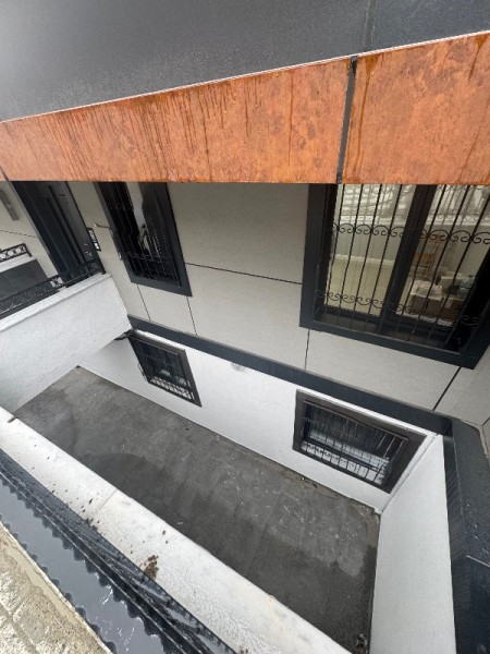 Akşemsettin Metro'ya 5 Dk 2+1 Bahçeli Sıfır Satılık Daire