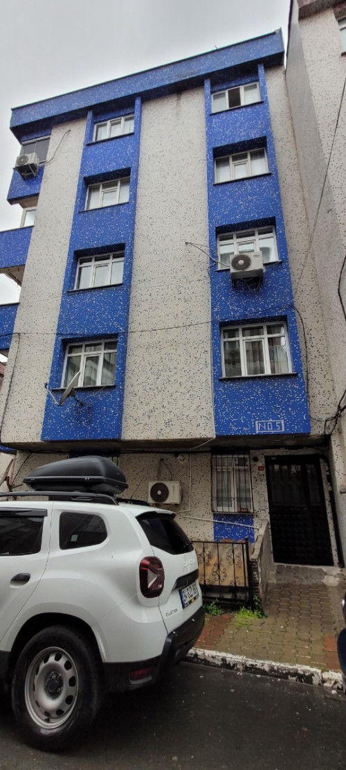 Yeşilpınar'da 90 m2 Arakat Balkonlu Satılık Daire