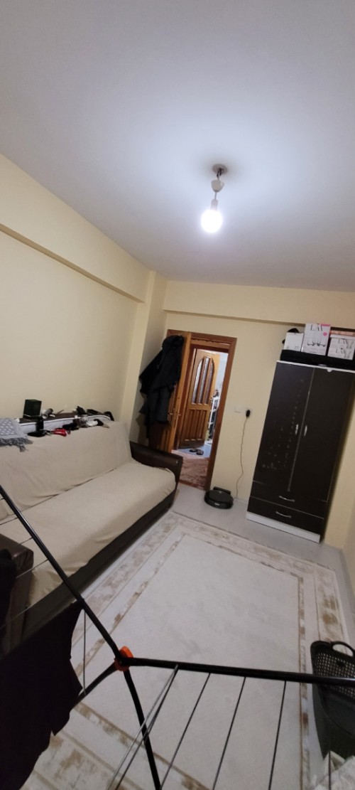 Yeşilpınar'da 90 m2 Arakat Balkonlu Satılık Daire