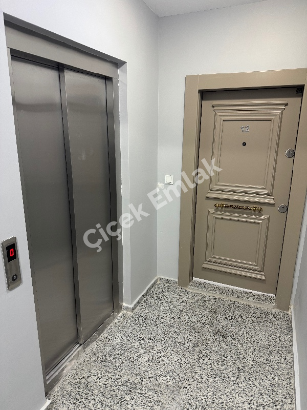 Akşemsettin Metro'ya 5 Dk 4+2 Asansörlü Sıfır Satılık Dubleks