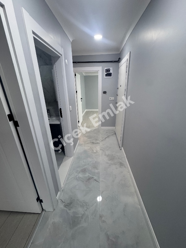 Akşemsettin Metro'ya 5 Dk 4+2 Asansörlü Sıfır Satılık Dubleks
