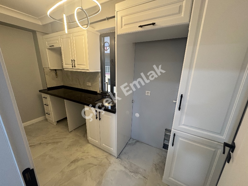 Akşemsettin Metro'ya 5 Dk Yatırımlık 1+1 Sıfır Satılık Daire