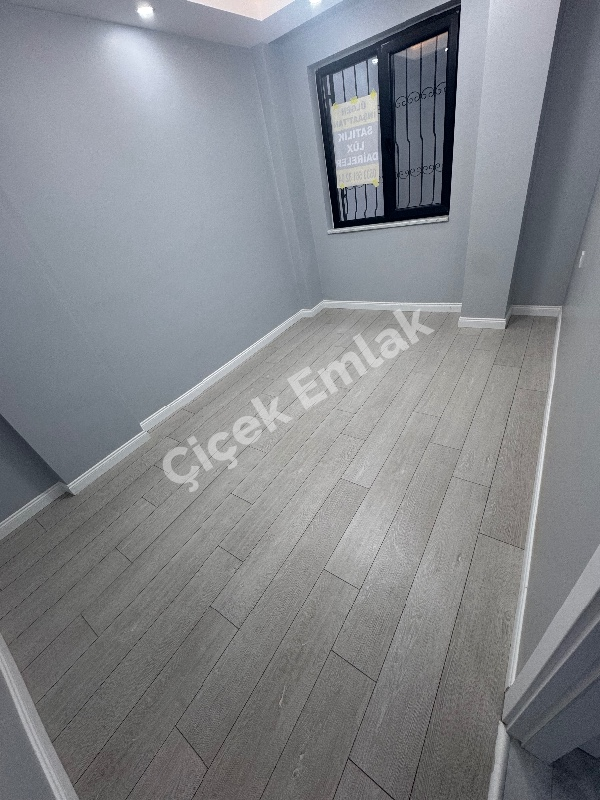 Akşemsettin Metro'ya 5 Dk 2+1 Bahçeli Sıfır Satılık Daire