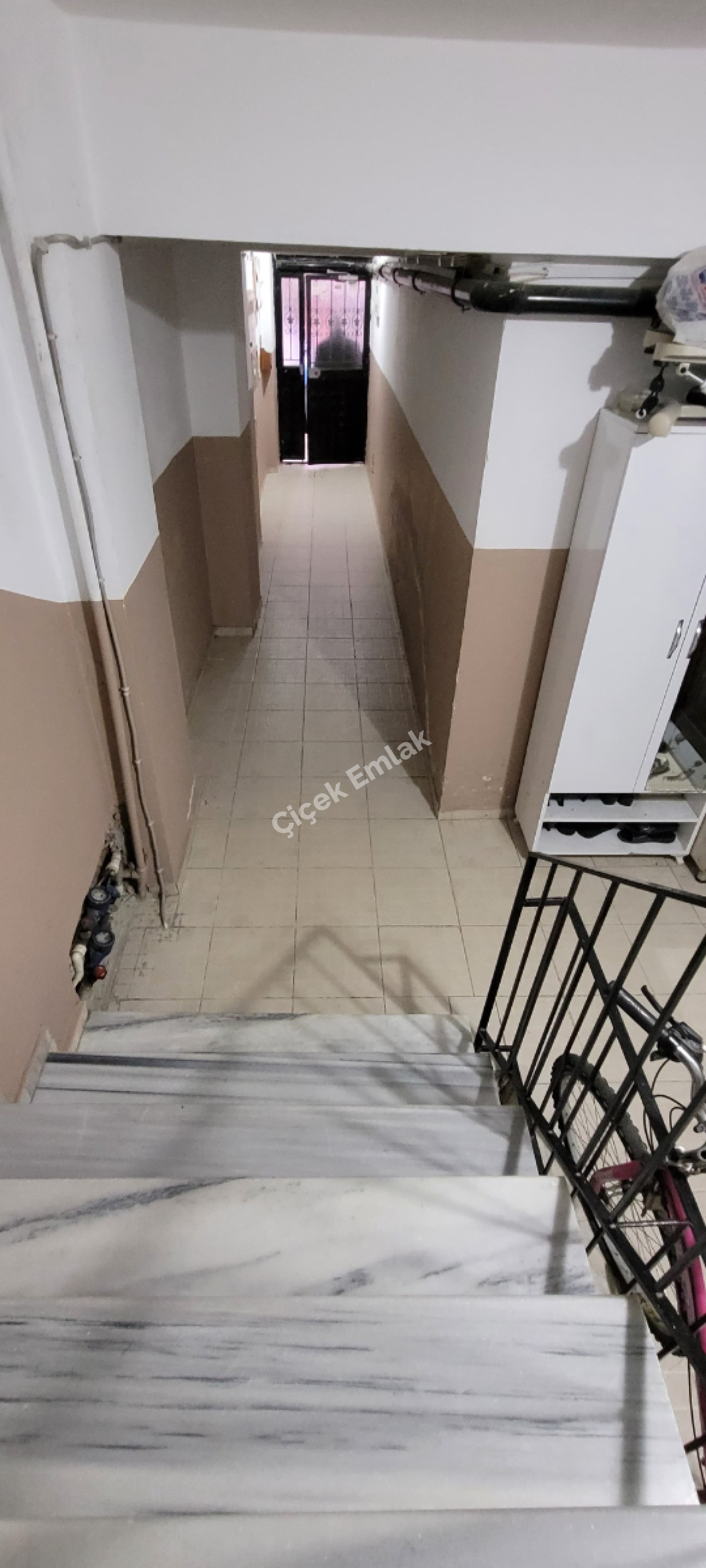 Yeşilpınar'da 90 m2 Arakat Balkonlu Satılık Daire