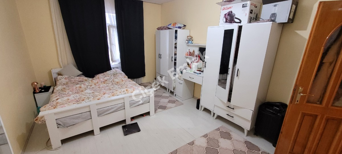 Yeşilpınar'da 90 m2 Arakat Balkonlu Satılık Daire