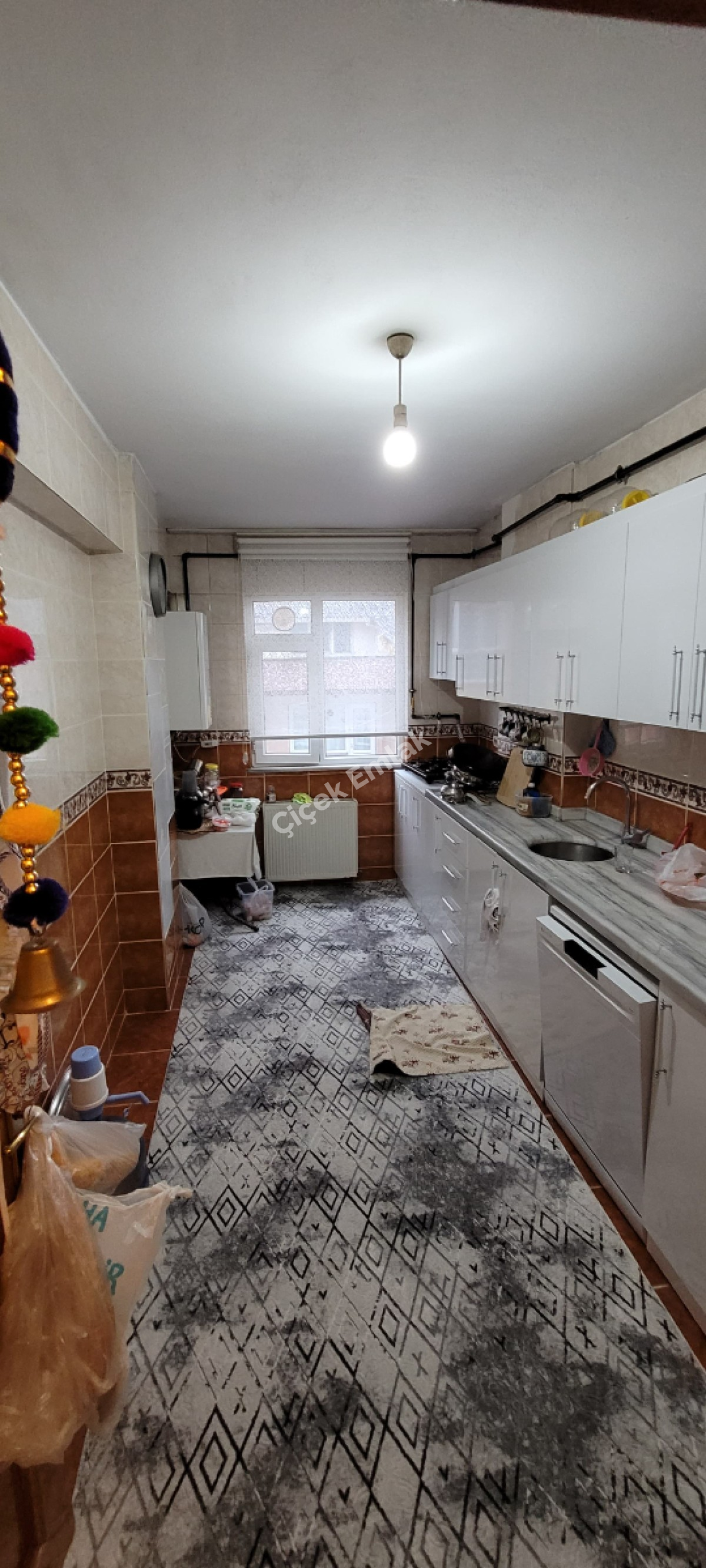 Yeşilpınar'da 90 m2 Arakat Balkonlu Satılık Daire