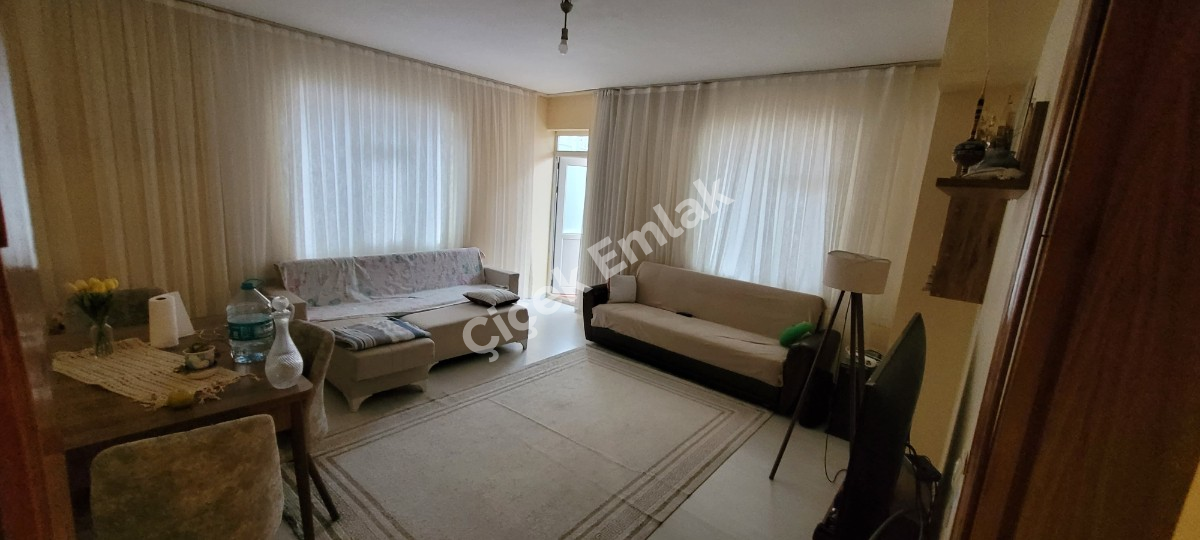 Yeşilpınar'da 90 m2 Arakat Balkonlu Satılık Daire