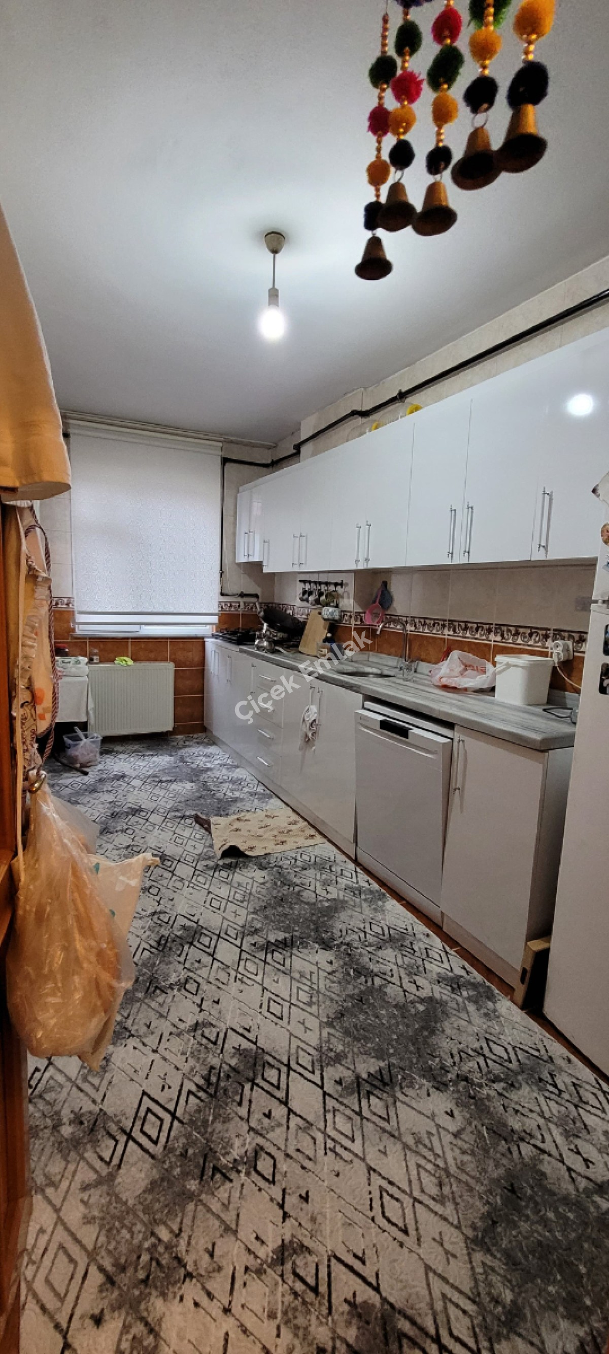 Yeşilpınar'da 90 m2 Arakat Balkonlu Satılık Daire