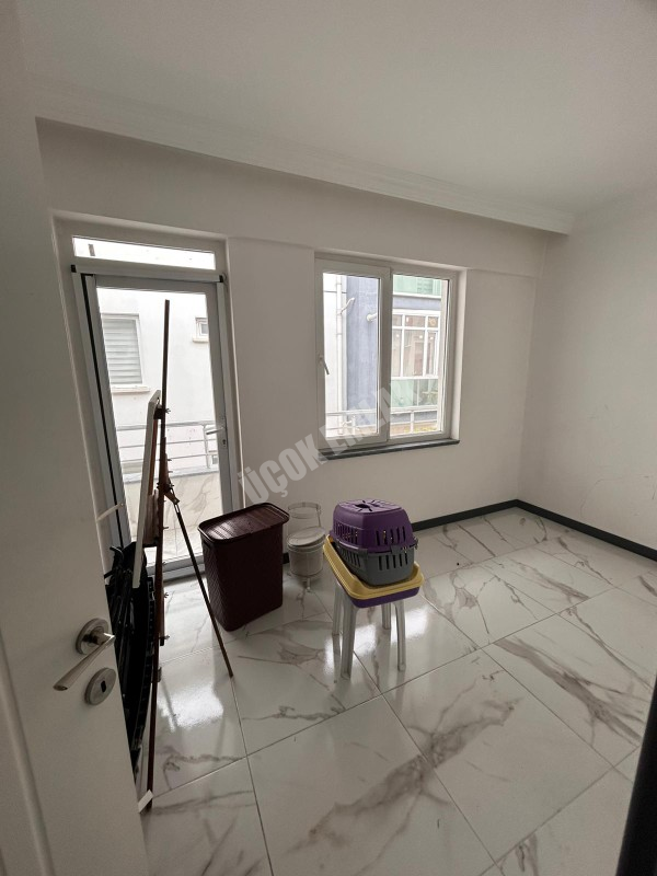 AFYON ÜÇOK EMLAKTAN KAYADİBİ MAH TEMİZ BAKIMLI 3+1 120M² KİRALIK DAİRE 