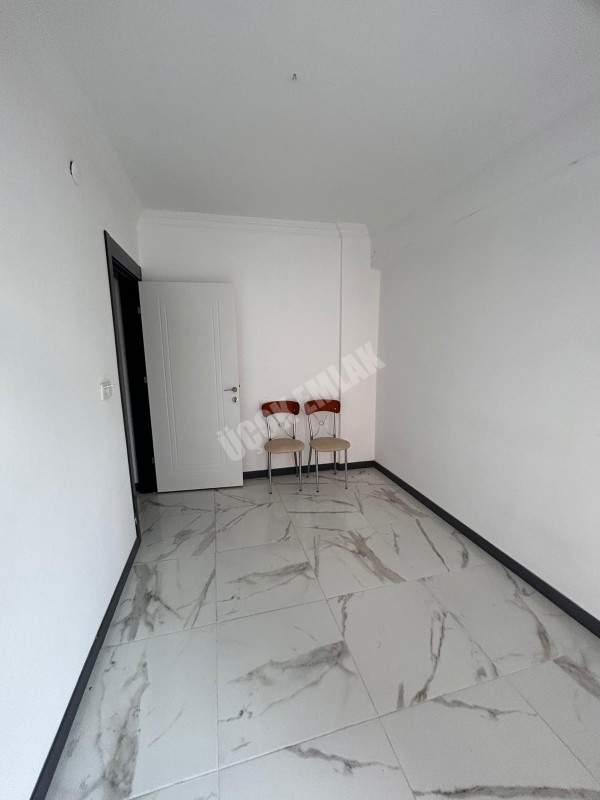 AFYON ÜÇOK EMLAKTAN KAYADİBİ MAH TEMİZ BAKIMLI 3+1 120M² KİRALIK DAİRE 