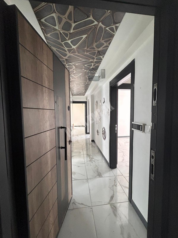 AFYON ÜÇOK EMLAKTAN KAYADİBİ MAH TEMİZ BAKIMLI 3+1 120M² KİRALIK DAİRE 