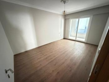 DİDİM YENİ MAHALLE’DE 115M² NET ALANA SAHİP 3+1 AYRI MUTFAKLI, ÖNÜ OTOPARKLI GENİŞ VE FERAH ODALI, BALKONLU ARA KAT SATILIK DAİRE