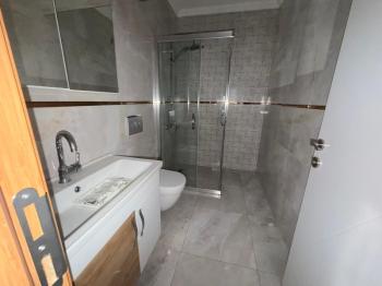 DİDİM YENİ MAHALLE’DE 115M² NET ALANA SAHİP 3+1 AYRI MUTFAKLI, ÖNÜ OTOPARKLI GENİŞ VE FERAH ODALI, BALKONLU ARA KAT SATILIK DAİRE