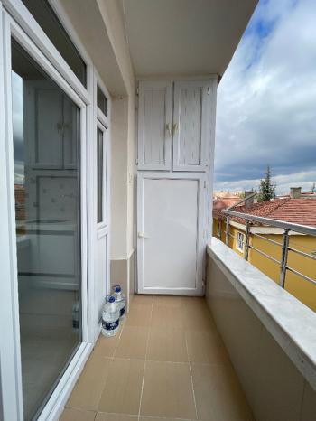 Güvenay - Çorum Üçtutlar Mah. Fatih Caddesi Üzeri 3+1 Kiralık Daire 