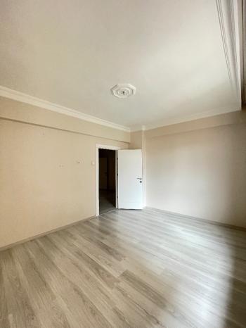 Güvenay - Çorum Üçtutlar Mah. Fatih Caddesi Üzeri 3+1 Kiralık Daire 
