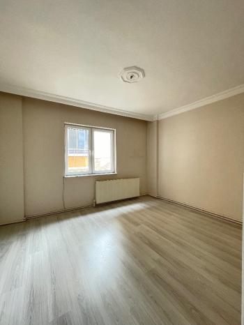 Güvenay - Çorum Üçtutlar Mah. Fatih Caddesi Üzeri 3+1 Kiralık Daire 